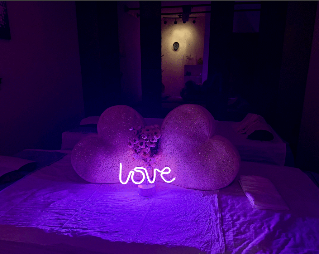 Celebrate anniversaries or special moments in our couples massage room at Little Break Spa, where relaxation and connection come together.