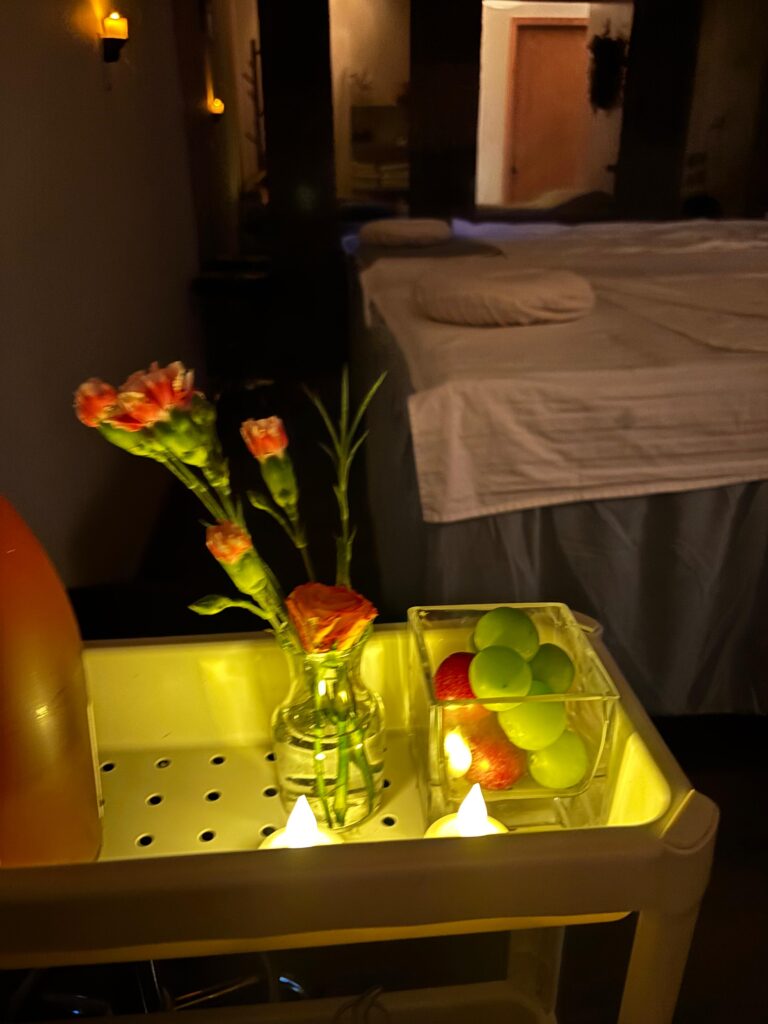 Couples receiving side-by-side massage therapy at Little Break Spa.